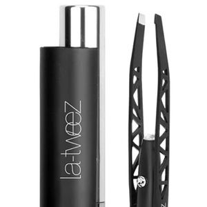 New in box La-Tweez Pro Illuminating Tweezers